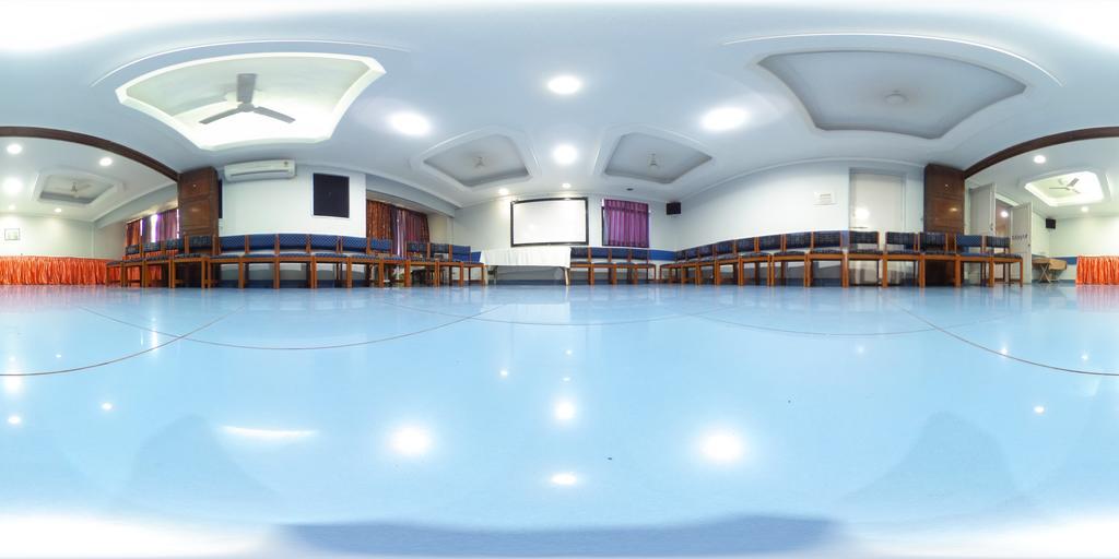 Hotel Raviraj Púna Kültér fotó