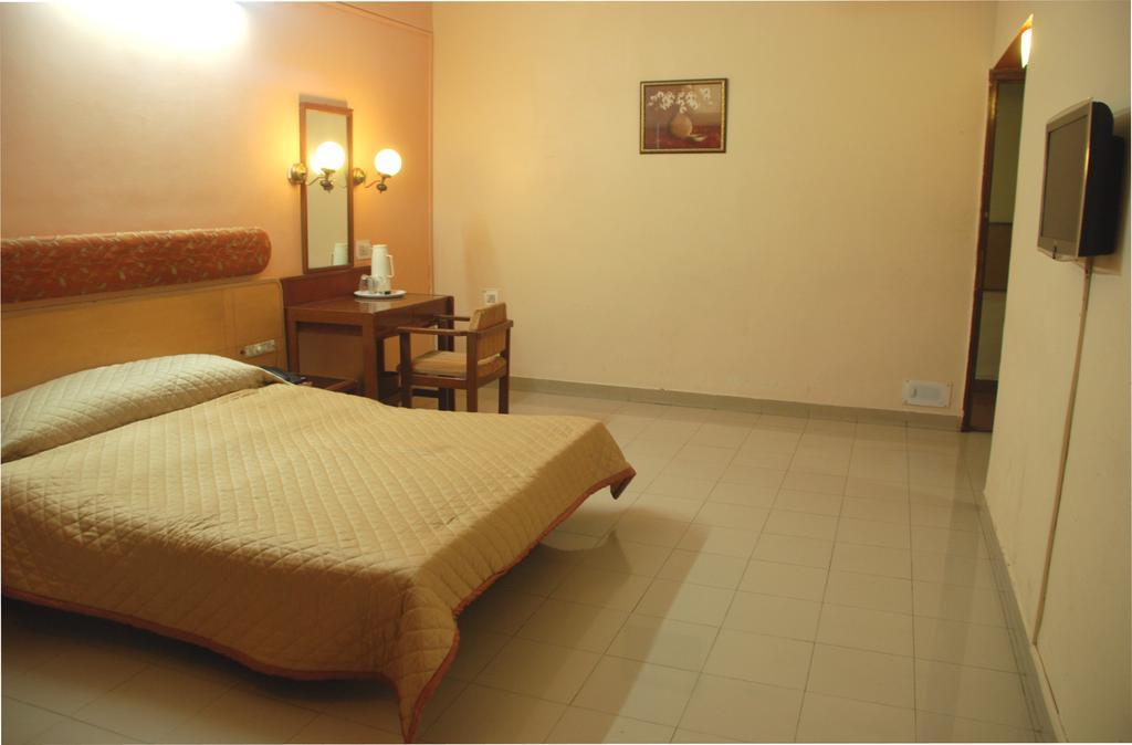 Hotel Raviraj Púna Kültér fotó
