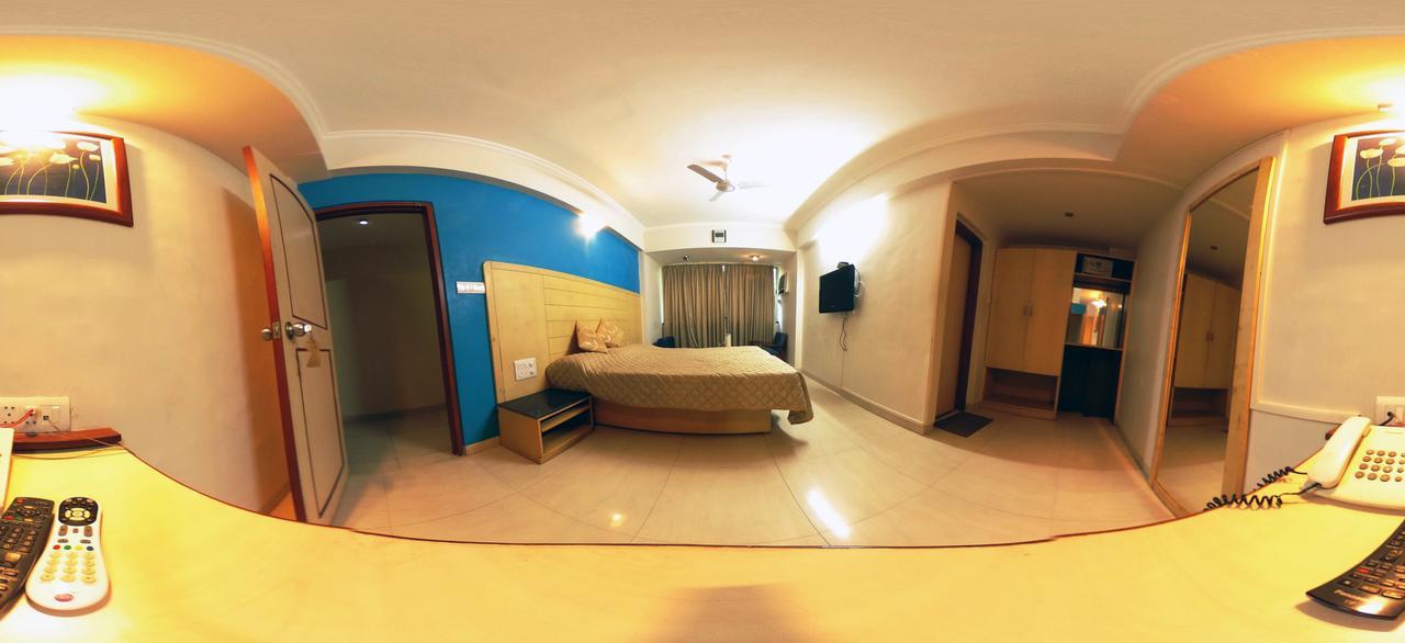 Hotel Raviraj Púna Kültér fotó
